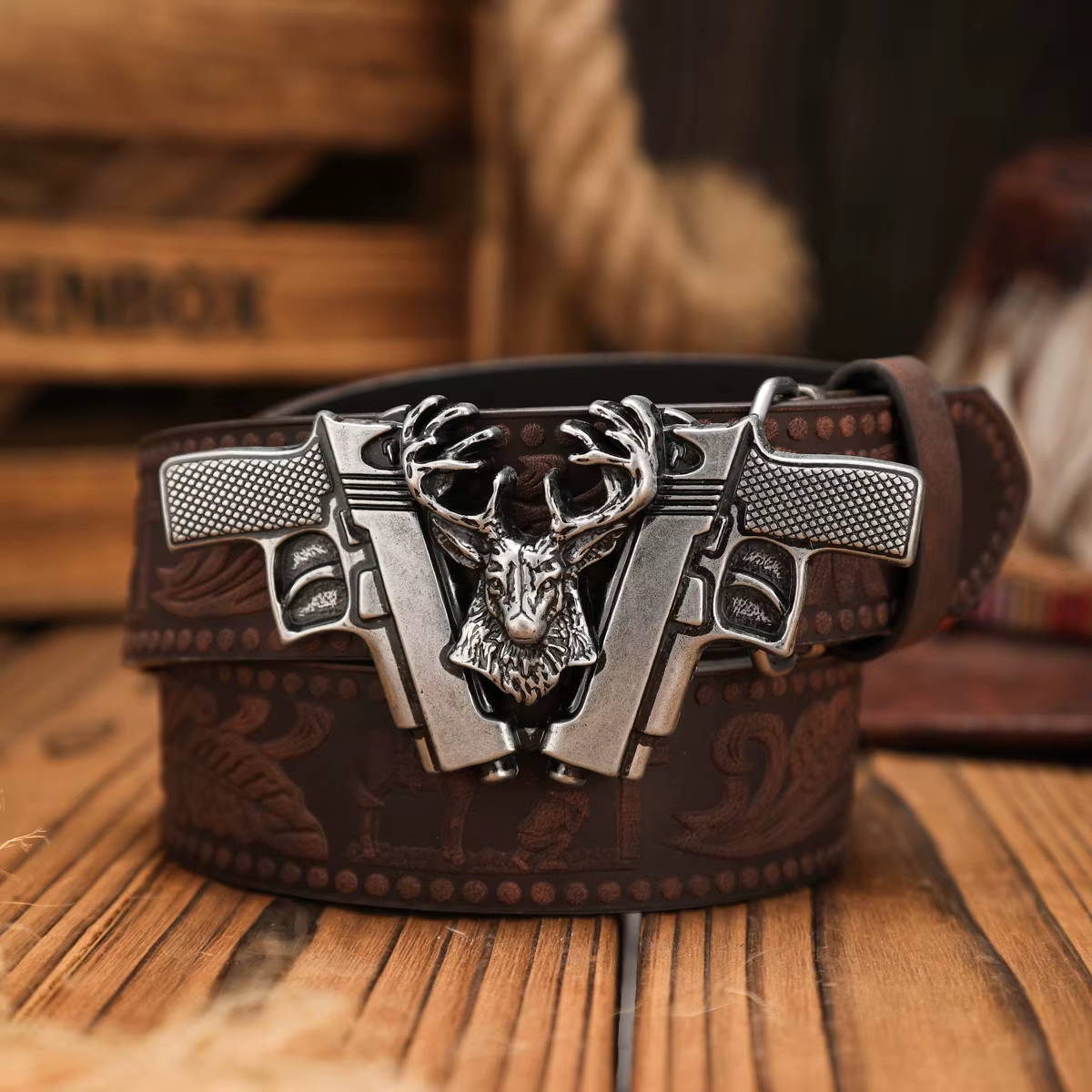 Une ceinture en PU à boucle de style occidental adaptée aux hommes et aux femmes