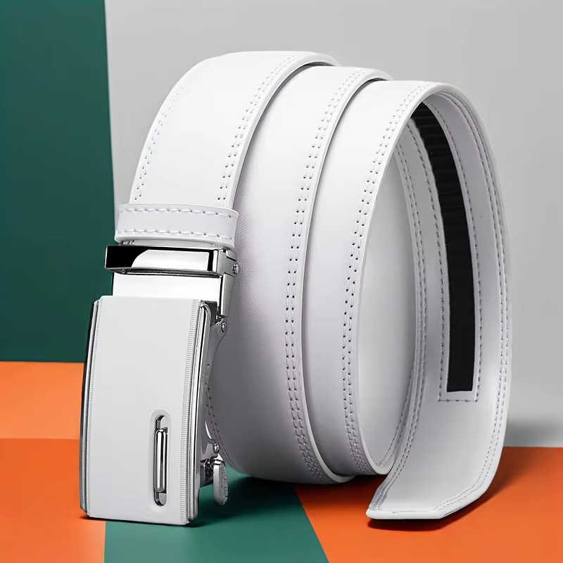 Ceinture en cuir pour homme avec boucle automatique en alliage de style racing, cadeau idéal pour une tenue professionnelle, parfait pour la fête des pères ou un anniversaire