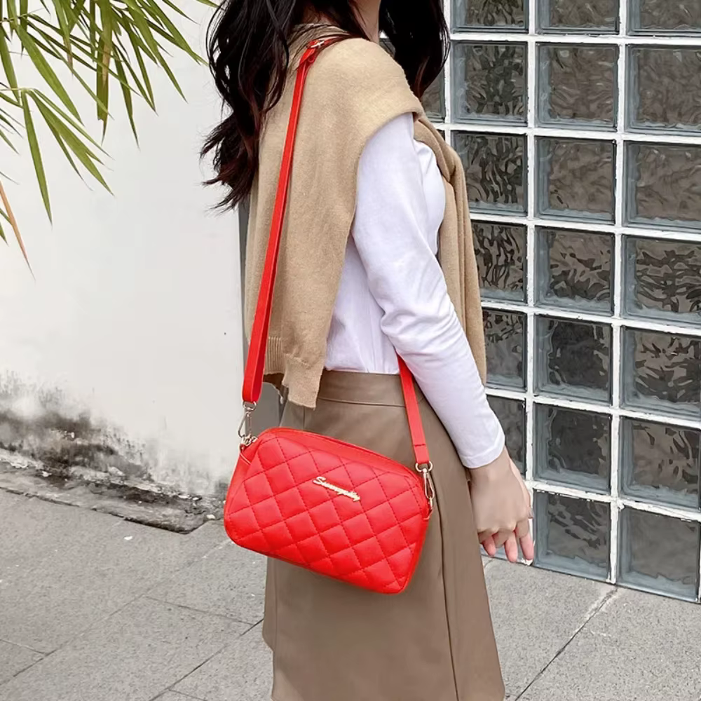 Petit sac messager avec pompon pour femme