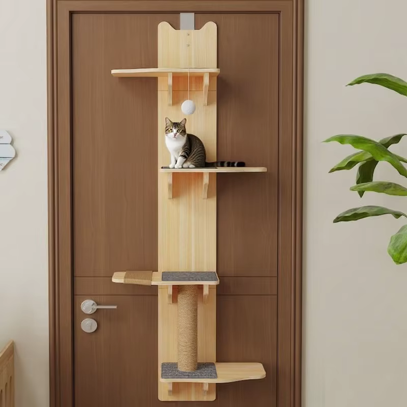 Arbre à chat en bois massif naturel à fixer sur la porte, griffoir en sisal, perchoir d'escalade peu encombrant, jouet pour chats adultes d'intérieur