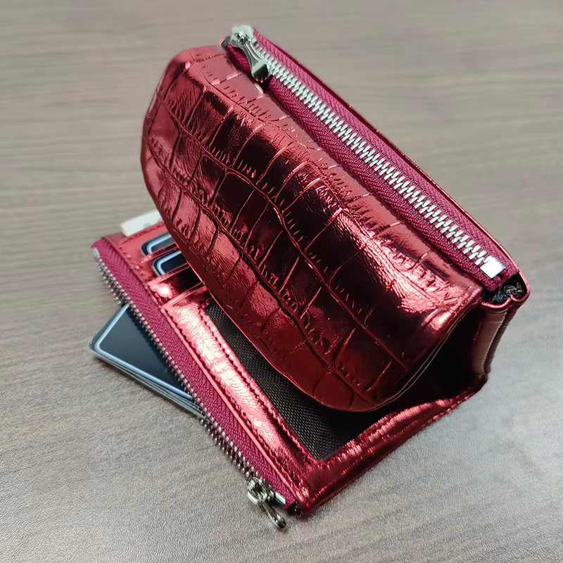 Portefeuille court motif Crocodile métallique pour femmes