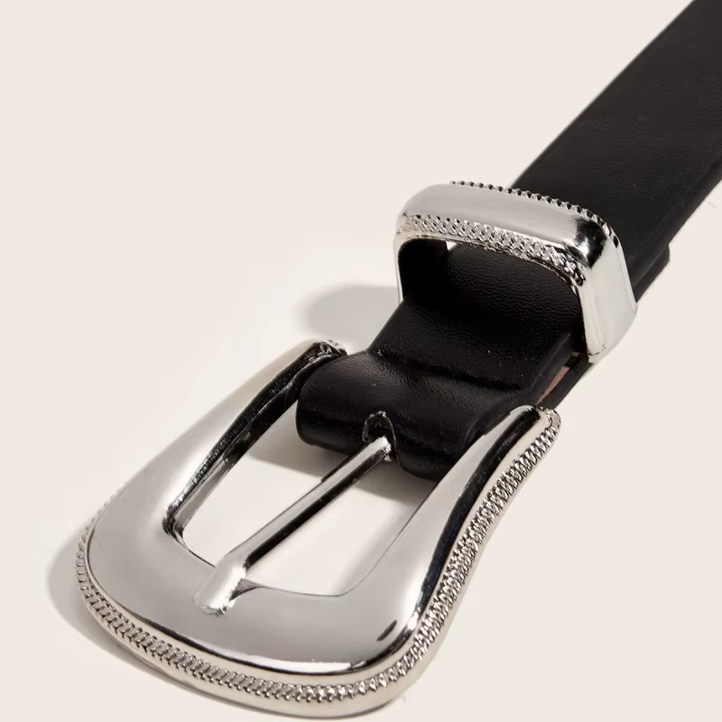 Ceinture de style rétro européen et américain avec boucle en métal embossée