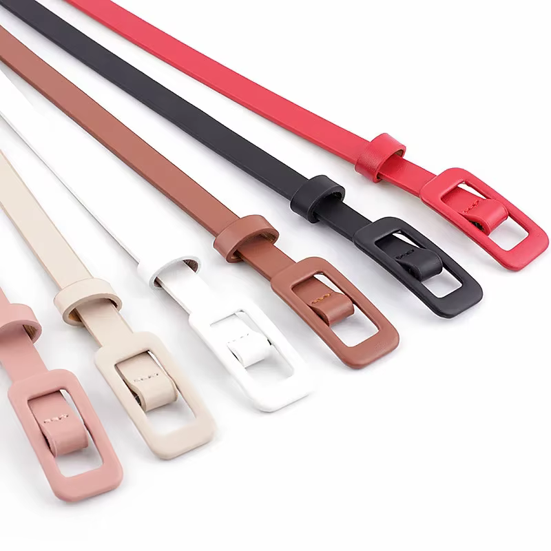Ceinture fine en cuir Pu pour femmes, boucle carrée sans trous, noir/blanc/rouge, à la mode, pour décoration de robe en jean, vente en gros