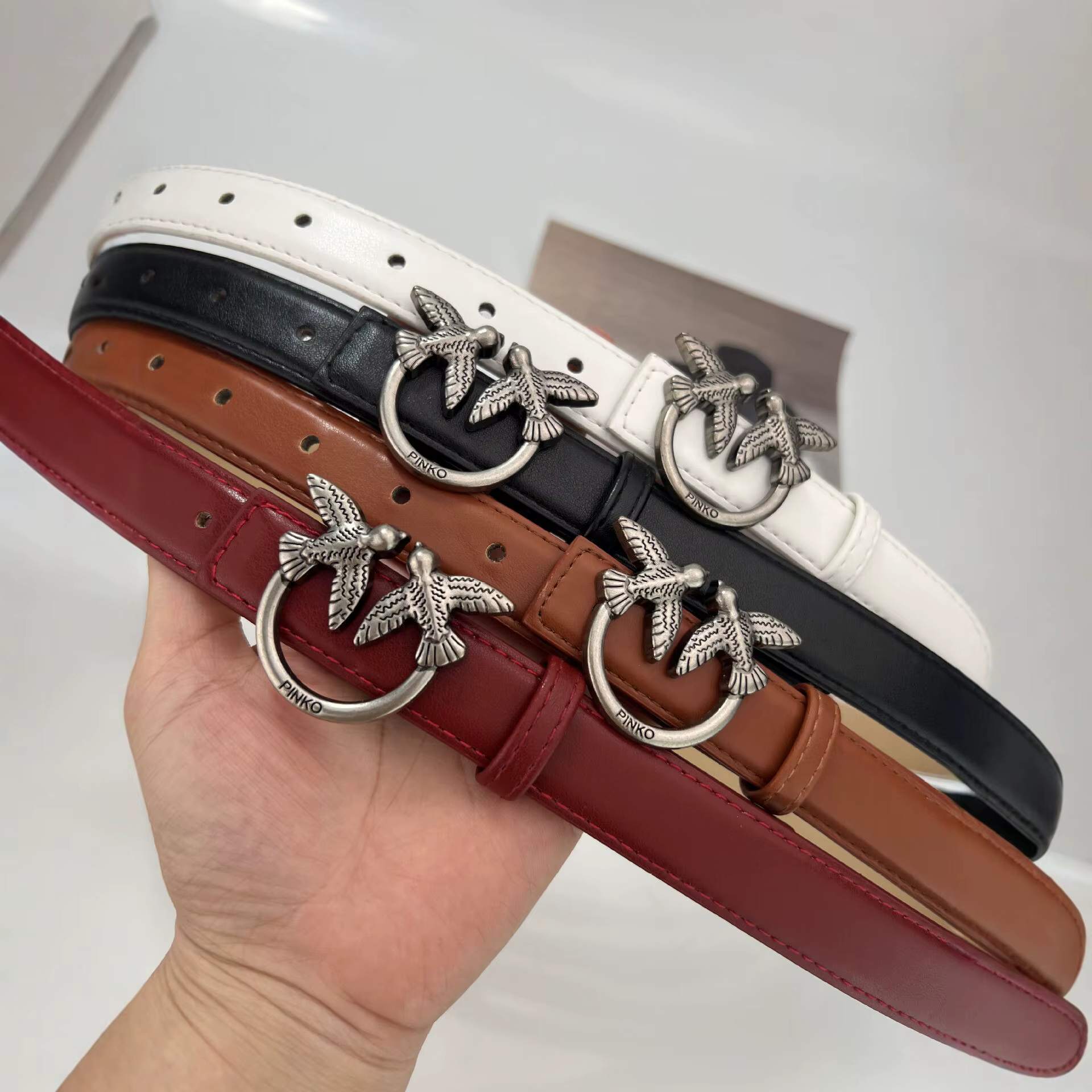 Nouvelle ceinture pour femme, style Instagram, accessoire de mode de luxe, populaire auprès des célébrités d'Internet, design élégant