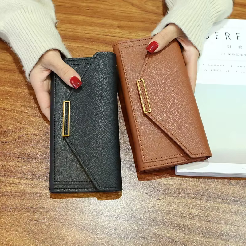 Portefeuille à loquet en cuir pour femme