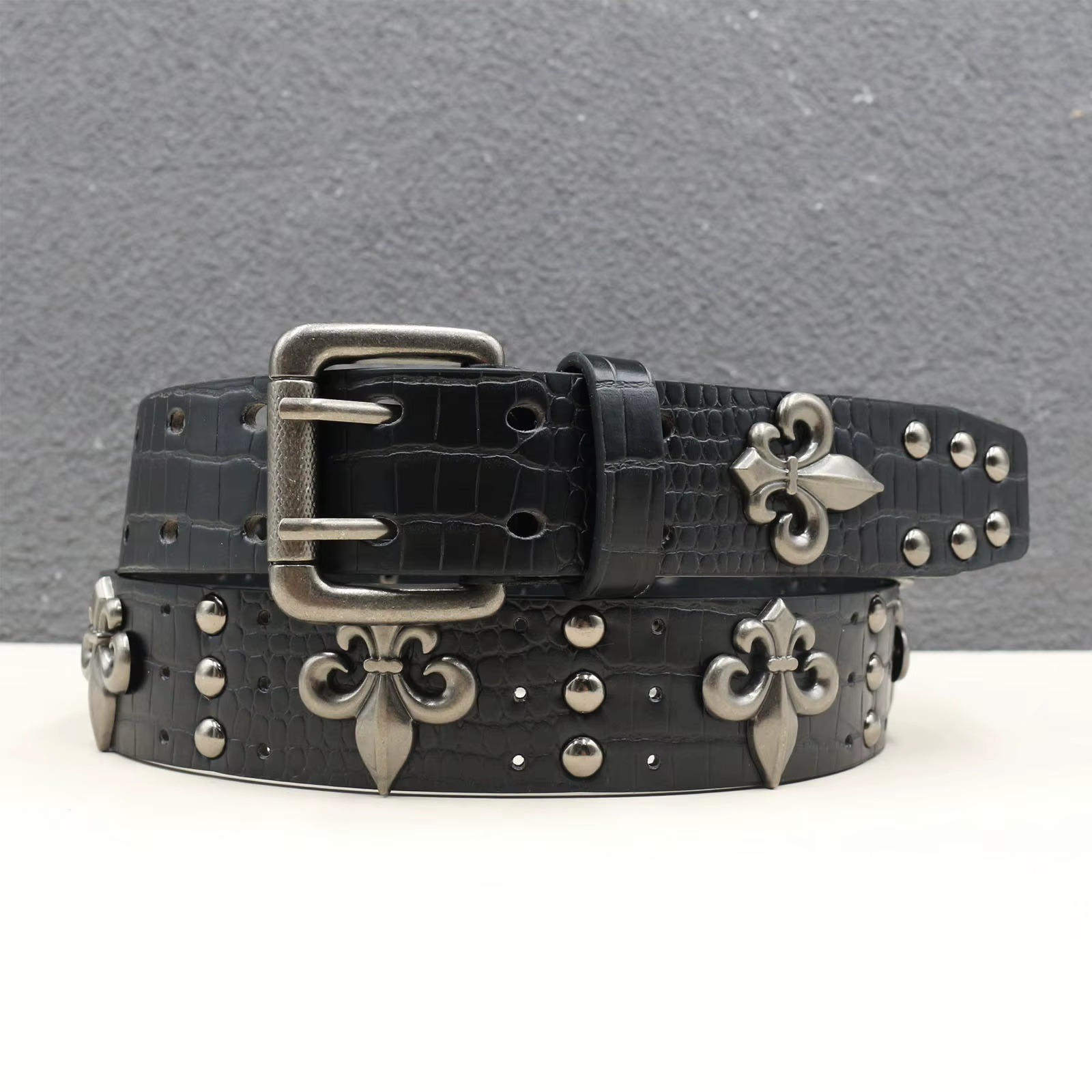 Ceinture à boucle double aiguille avec motif crocodile noir épais