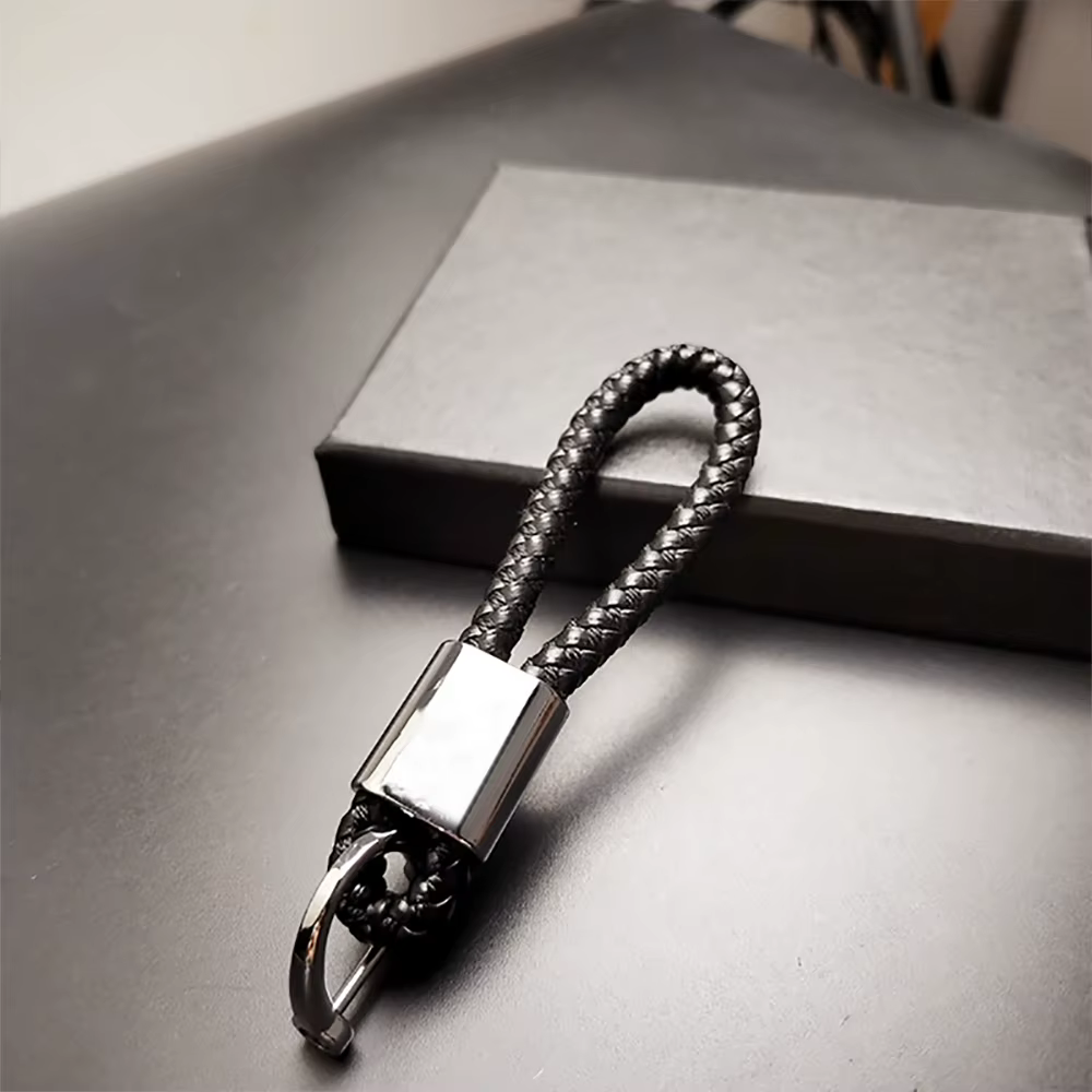 Porte-clés en métal tissé à la main